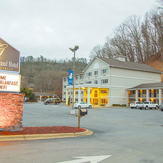 Cherokee Grand Hotel